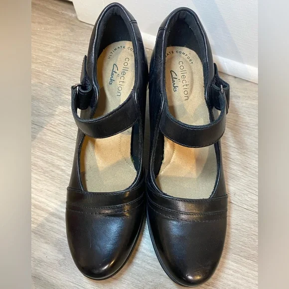 Clarks Black Leather Mary Jane Heels - Picture 5 of 5